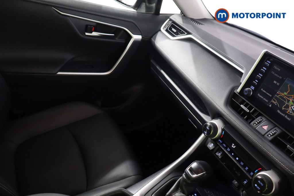 Used Toyota RAV4 2020 for sale - 76650745: Photo 24