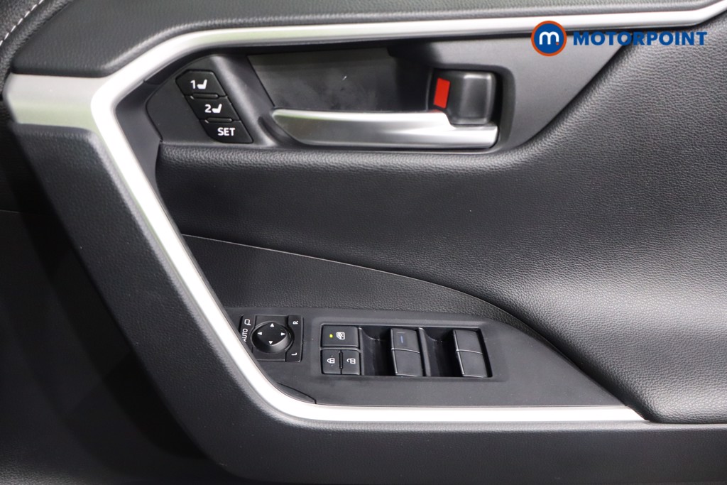 Used Toyota RAV4 2020 for sale - 76650745: Photo 28