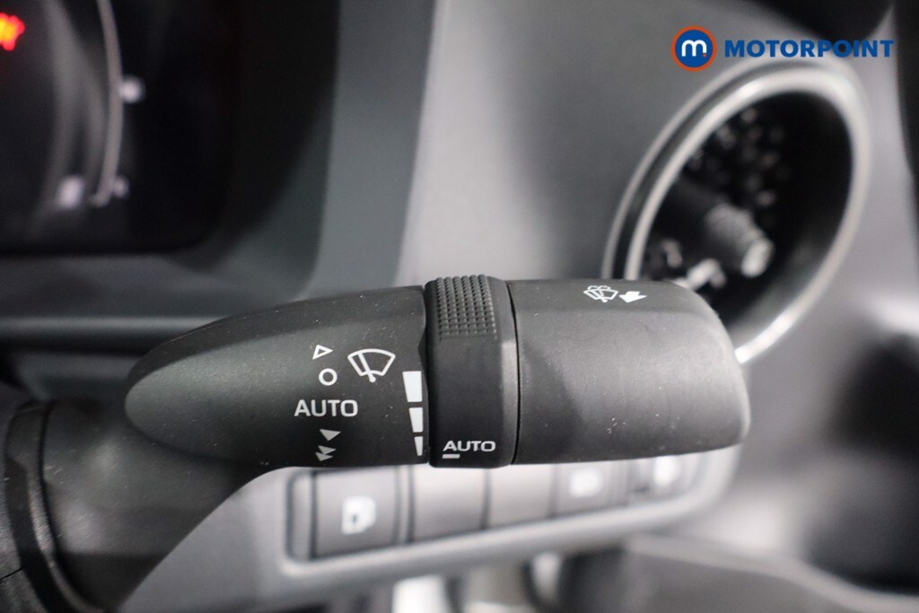 Used Toyota C-HR 2024 for sale - 75960371: Photo 28