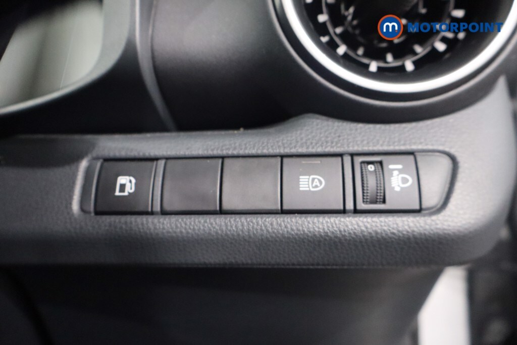 Used Toyota C-HR 2024 for sale - 75960371: Photo 30