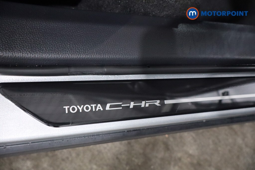 Used Toyota C-HR 2024 for sale - 75960371: Photo 31