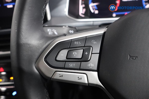 Used Volkswagen T-Roc 2024 for sale - 76222829: Photo 16