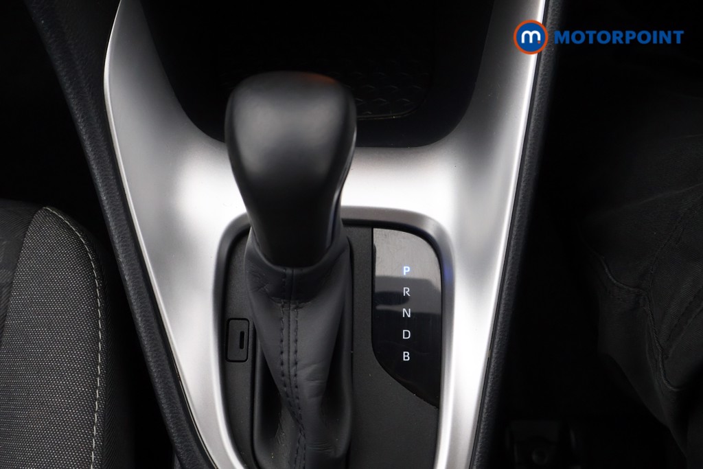 Used Toyota Yaris 2023 for sale - 77259304: Photo 17