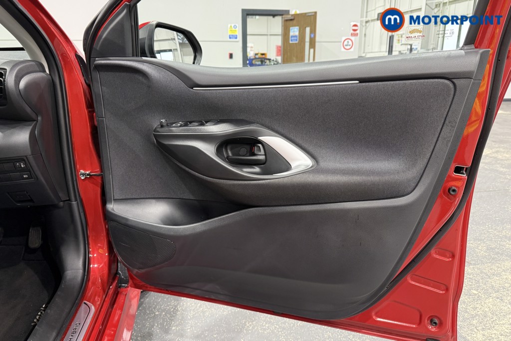 Used Toyota Yaris 2023 for sale - 76892572: Photo 24