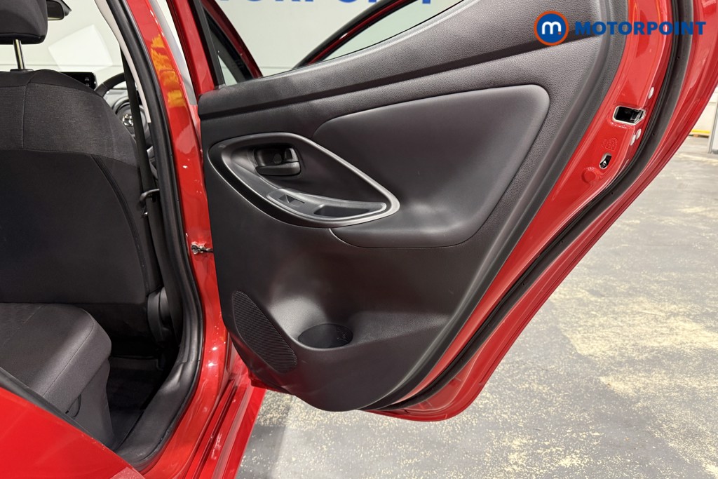 Used Toyota Yaris 2023 for sale - 76892572: Photo 28