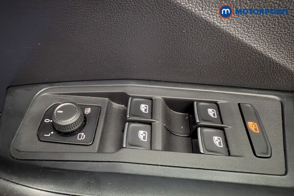 Used Volkswagen T-Roc 2021 for sale - 76114706: Photo 28