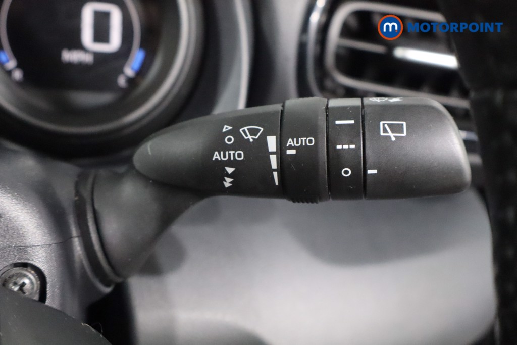 Used Toyota Yaris Cross 2024 for sale - 76859530: Photo 25