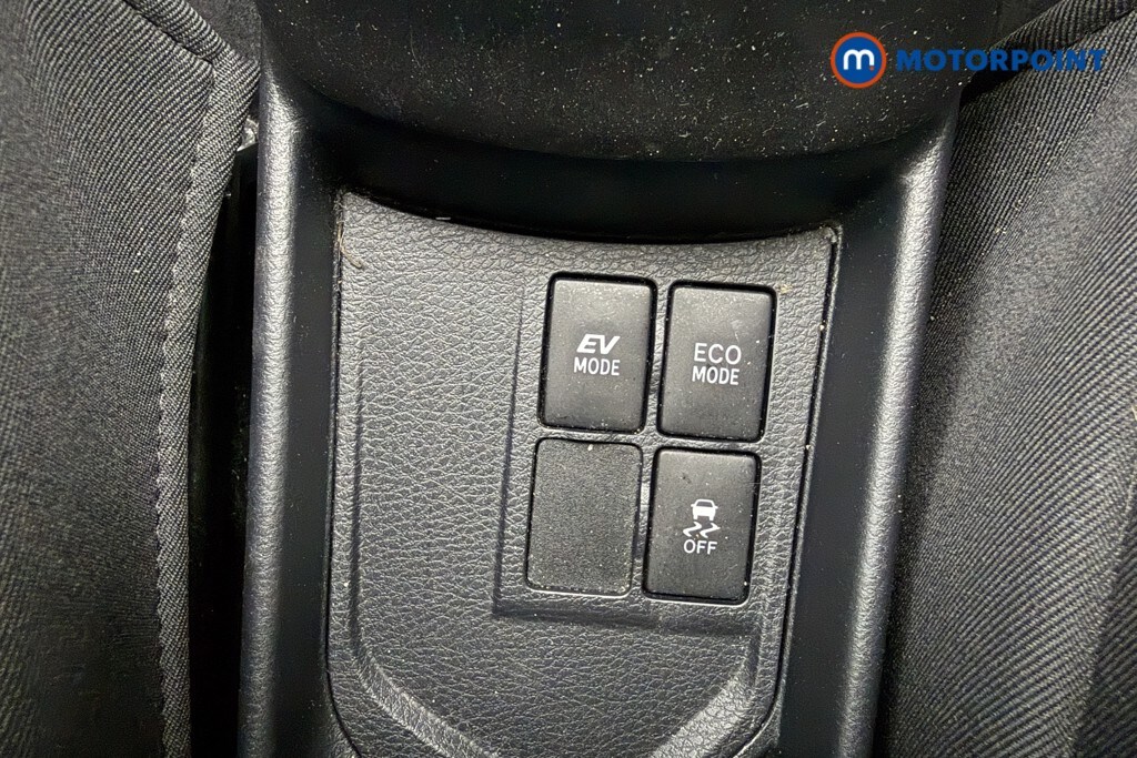 Used Toyota Yaris 2020 for sale - 77787265: Photo 36