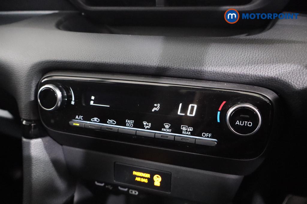 Used Toyota Yaris 2024 for sale - 77033958: Photo 11