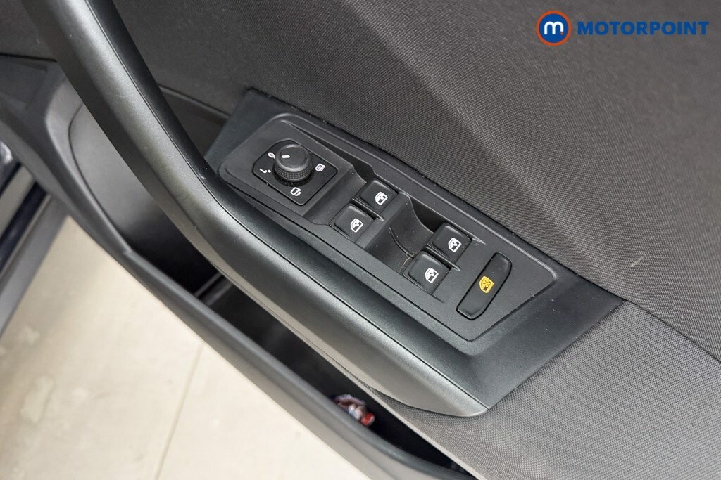 Used Volkswagen T-Roc for sale - 78177030: Photo 23