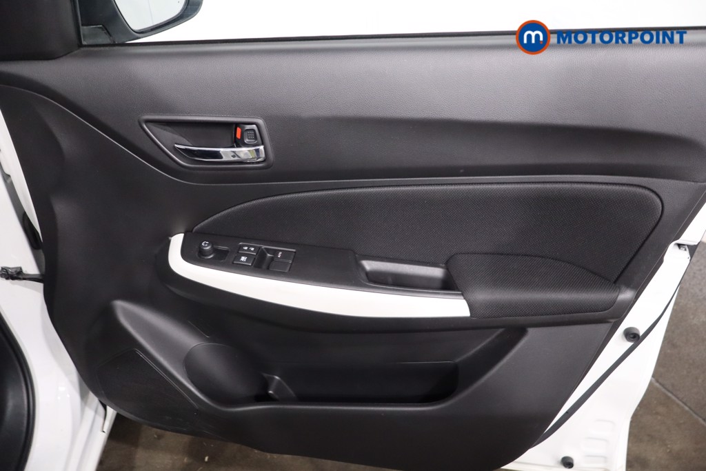 Used Suzuki Swift 2021 for sale - 77946641: Photo 31