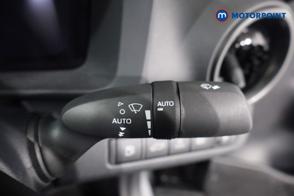 Used Toyota C-HR 2024 for sale - 76682007: Photo 27