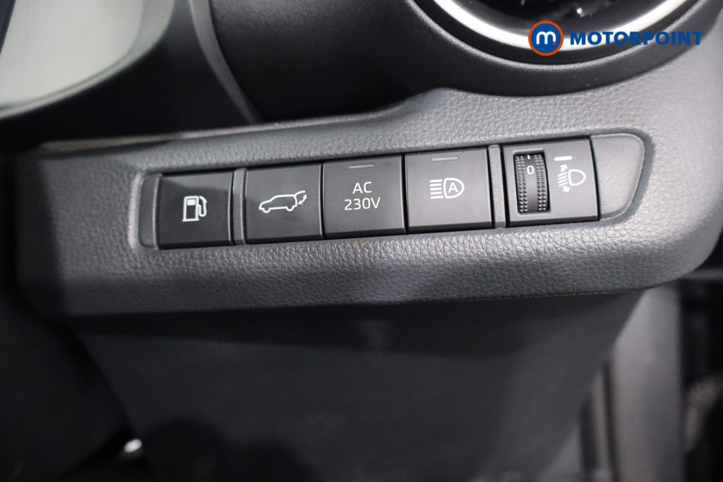 Used Toyota C-HR 2024 for sale - 76682007: Photo 29