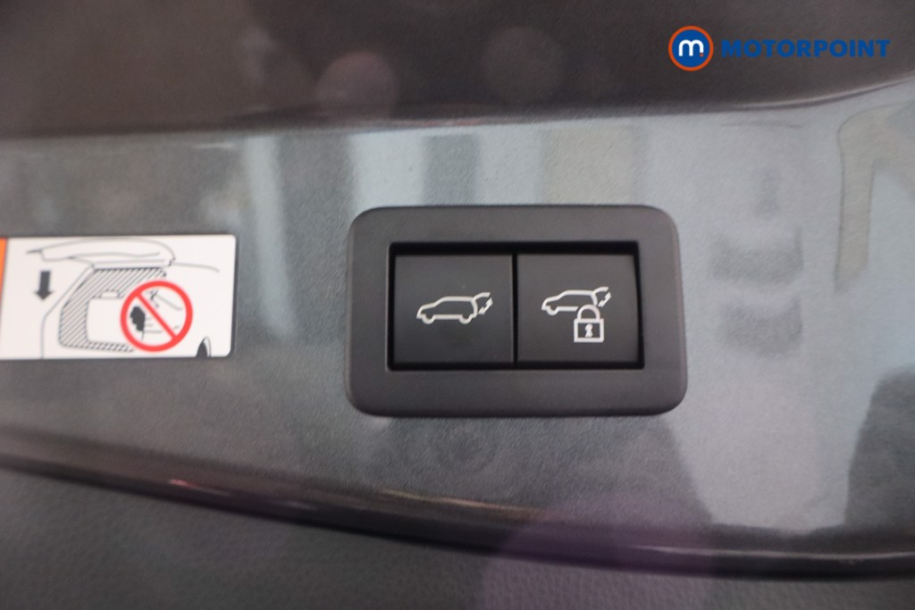 Used Toyota C-HR 2024 for sale - 76682007: Photo 45