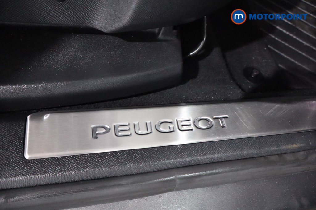 Used Peugeot 3008 2023 for sale - 76076903: Photo 31