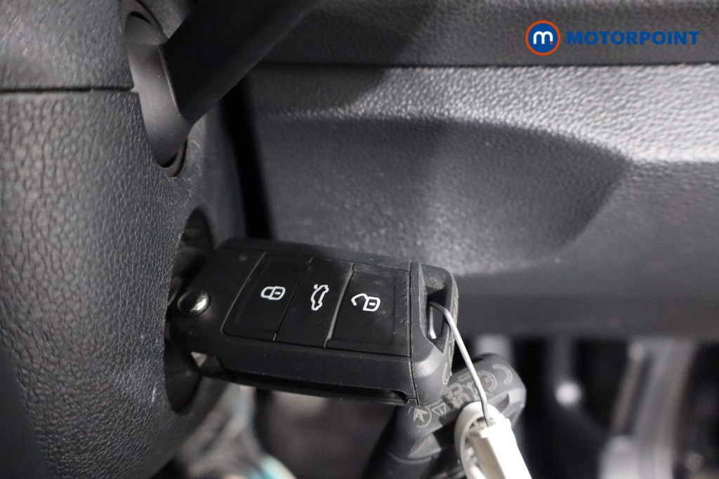 Used Volkswagen T-Roc 2024 for sale - 76545650: Photo 21