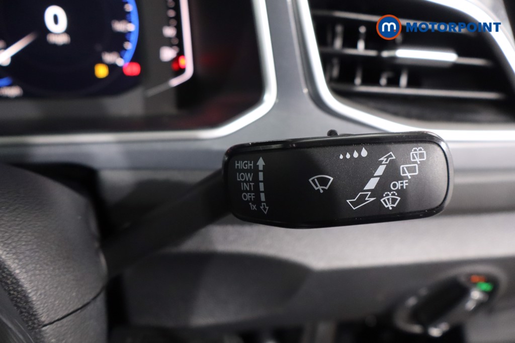 Used Volkswagen T-Roc 2024 for sale - 76545650: Photo 27