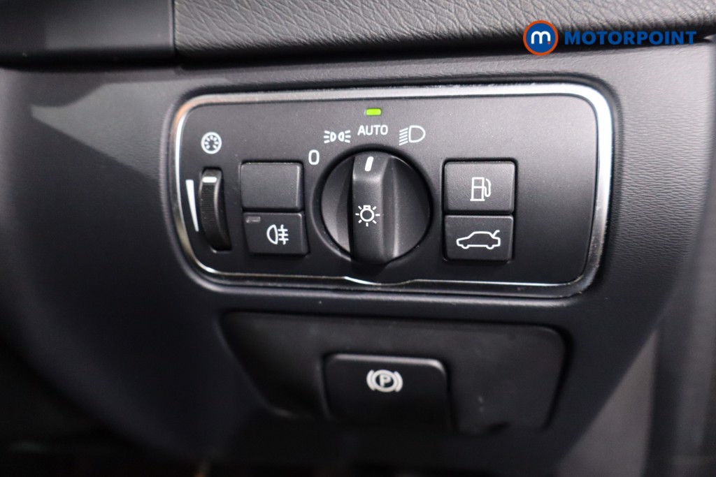 Used Volvo V60 2016 for sale - 78153282: Photo 24