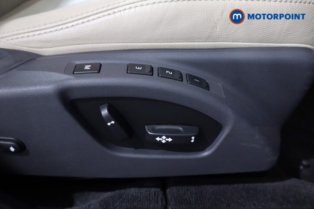 Used Volvo V60 2016 for sale - 78153282: Photo 32