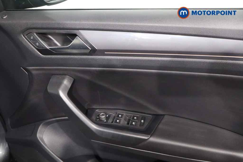 Used Volkswagen T-Roc 2020 for sale - 76394637: Photo 30