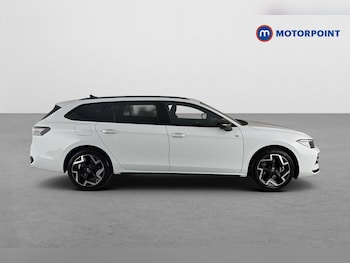 Used Volkswagen Passat 2025 for sale - 79549000: Photo