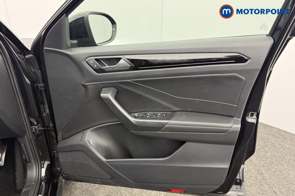 Used Volkswagen T-Roc 2025 for sale - 77407269: Photo 25