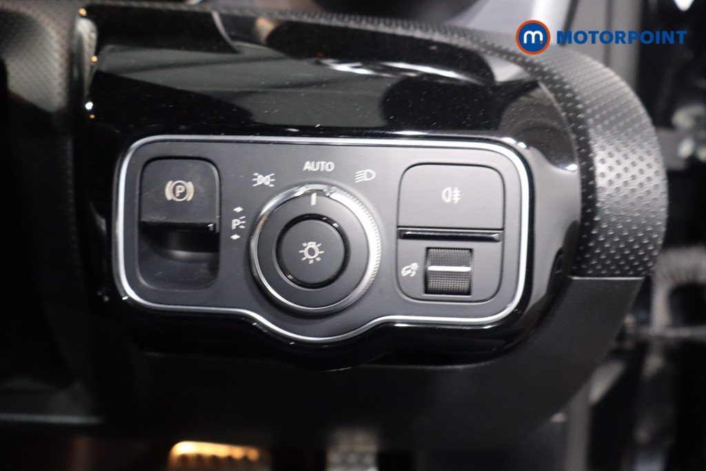 Used Mercedes-Benz A-Class 2018 for sale - 76669000: Photo 30