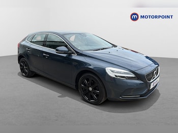 Used Volvo V40 2018 for sale - 79134279: Photo