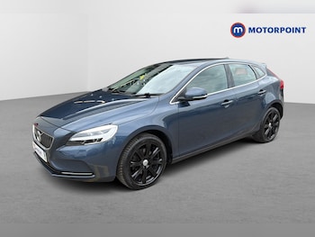 Used Volvo V40 2018 for sale - 79134279: Photo