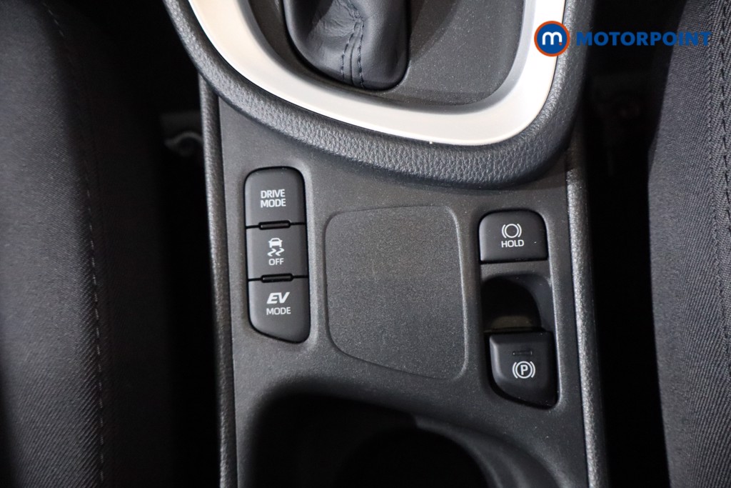 Used Toyota Yaris Cross 2024 for sale - 76402853: Photo 24