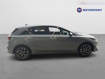 Used Kia Ceed 2023 for sale - 79082080: Photo