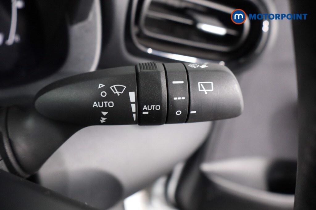 Used Toyota Yaris Cross 2024 for sale - 76402857: Photo 24