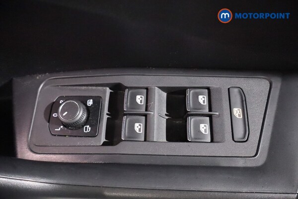Used Volkswagen T-Roc 2018 for sale - 76219382: Photo 28