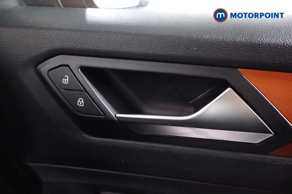 Used Volkswagen T-Roc 2018 for sale - 76219382: Photo 29