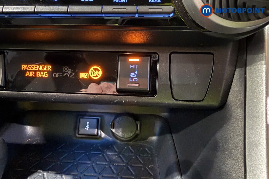 Used Toyota RAV4 2020 for sale - 77760201: Photo 17