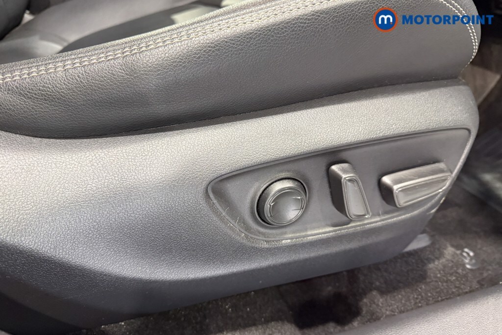 Used Toyota RAV4 2020 for sale - 77760201: Photo 24