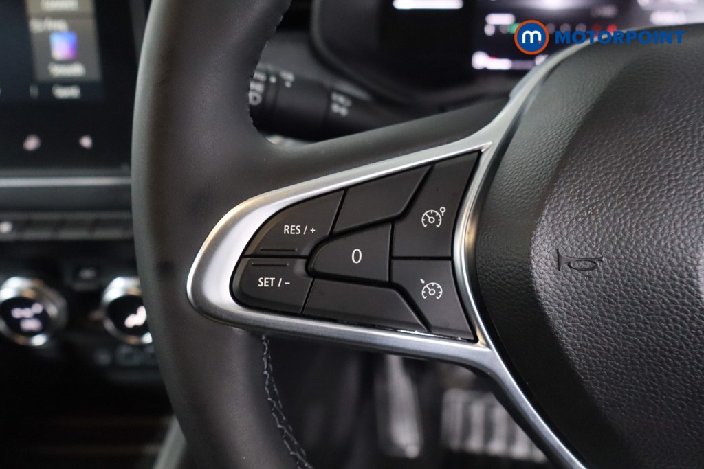 Used Renault Clio 2024 for sale - 77639779: Photo 15