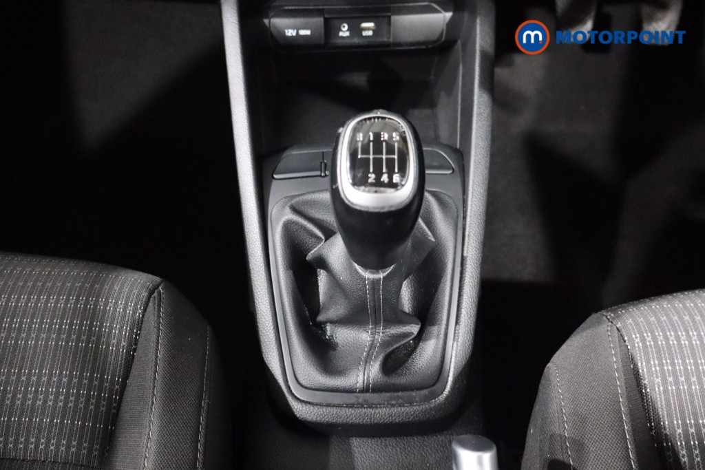 Used Kia Stonic 2018 for sale - 76958071: Photo 23