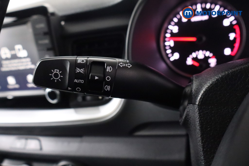 Used Kia Stonic 2018 for sale - 76958071: Photo 30