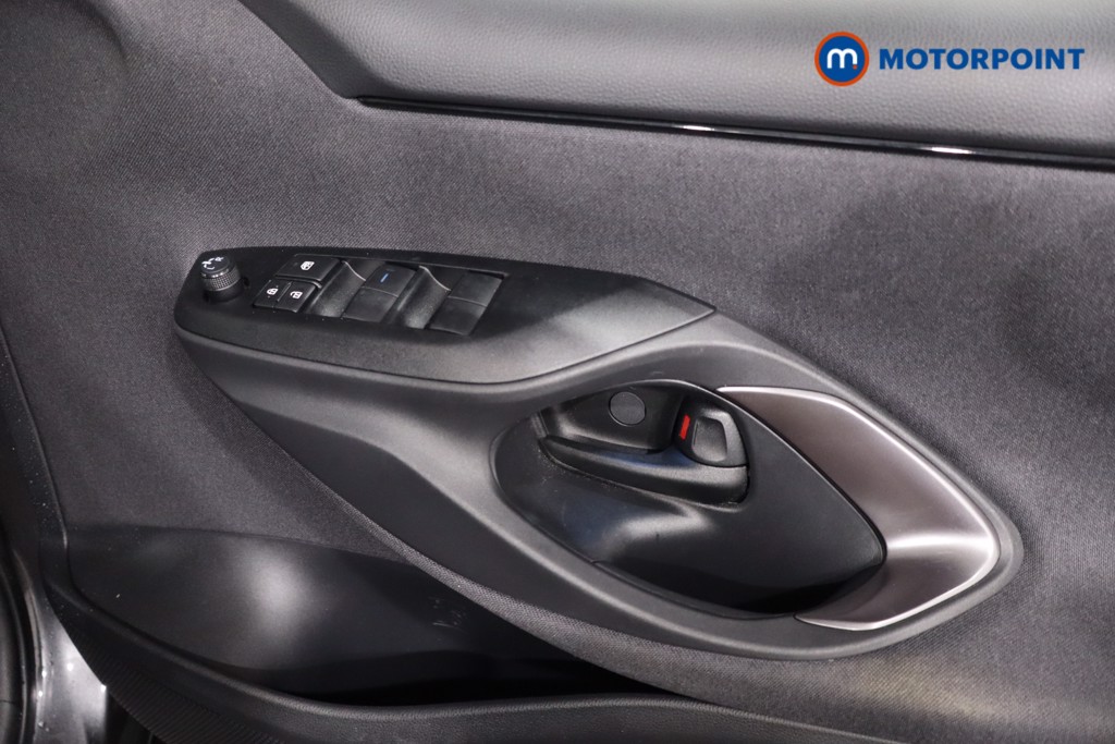 Used Toyota Yaris 2023 for sale - 77691869: Photo 36