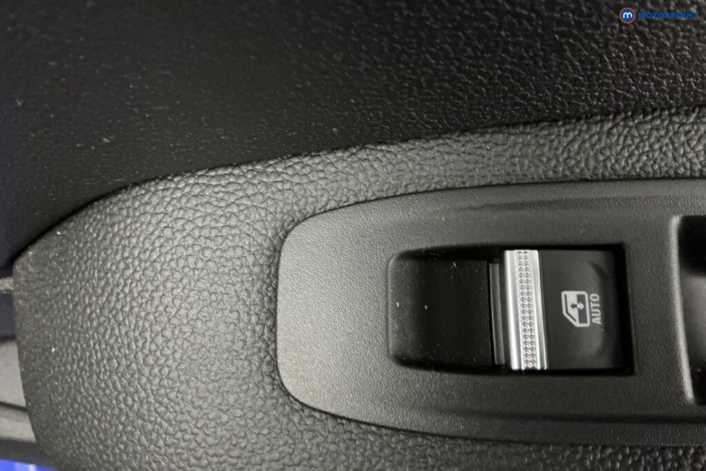 Used Renault Captur 2020 for sale - 77862726: Photo 35