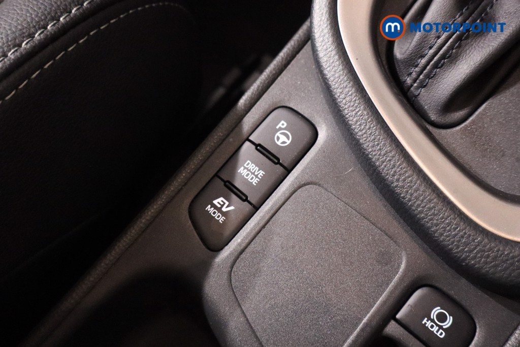 Used Toyota Yaris Cross 2025 for sale - 76181701: Photo 24