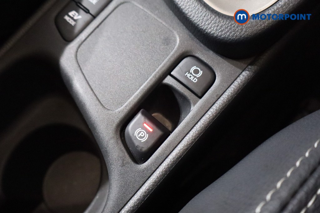 Used Toyota Yaris Cross 2025 for sale - 76181701: Photo 25