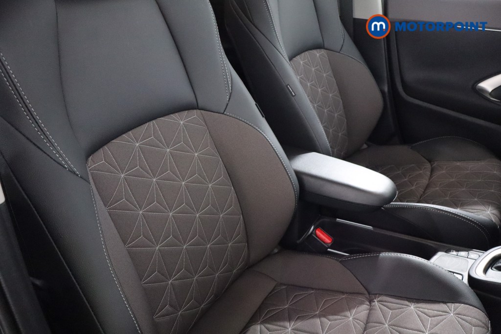 Used Toyota Yaris Cross 2025 for sale - 76181701: Photo 30