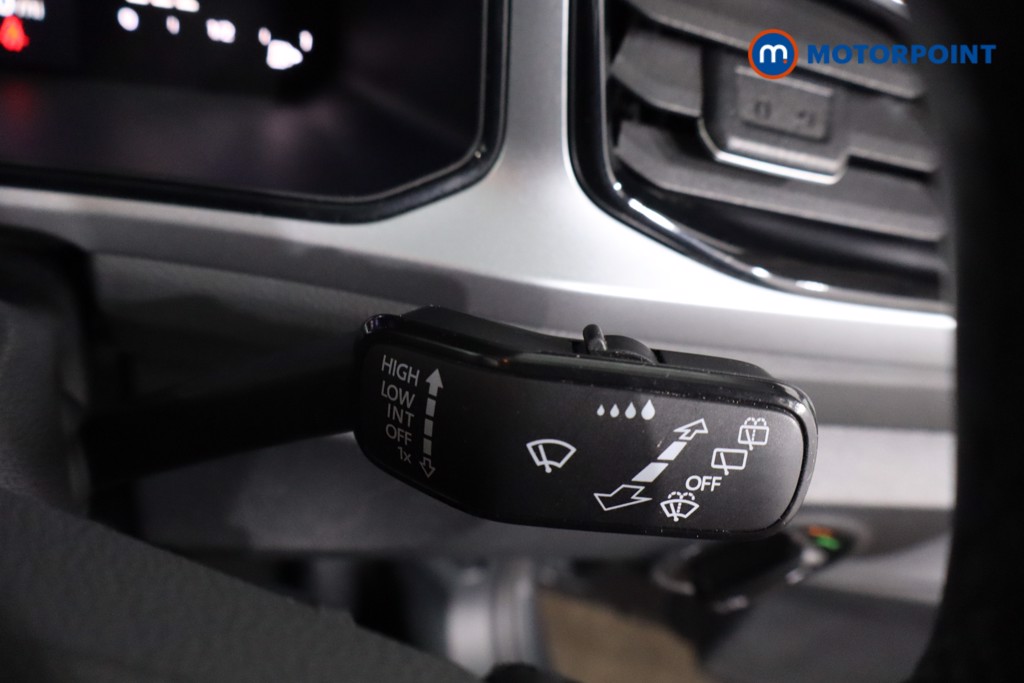 Used Volkswagen T-Roc 2023 for sale - 77830874: Photo 23