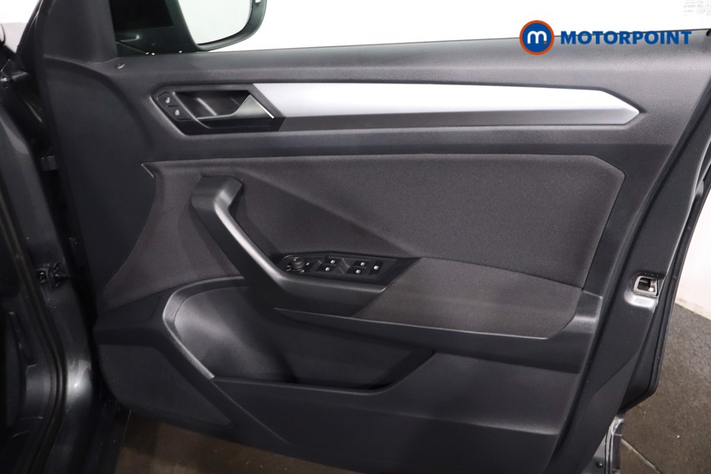 Used Volkswagen T-Roc 2023 for sale - 77830874: Photo 31