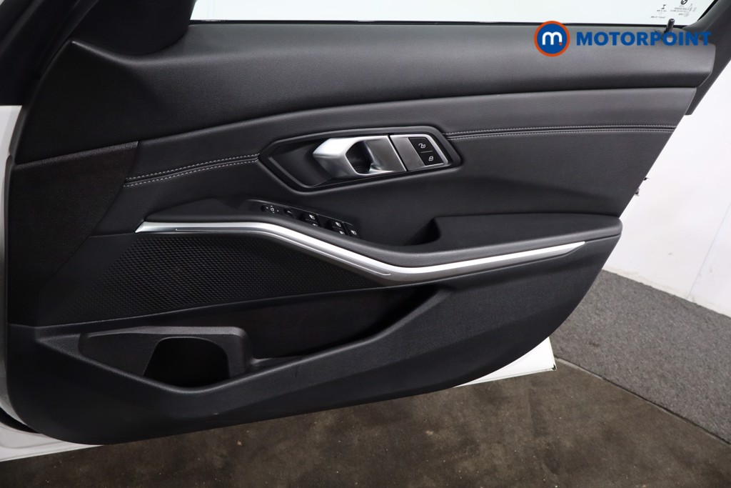 Used BMW 3 Series 2021 for sale - 76625975: Photo 19