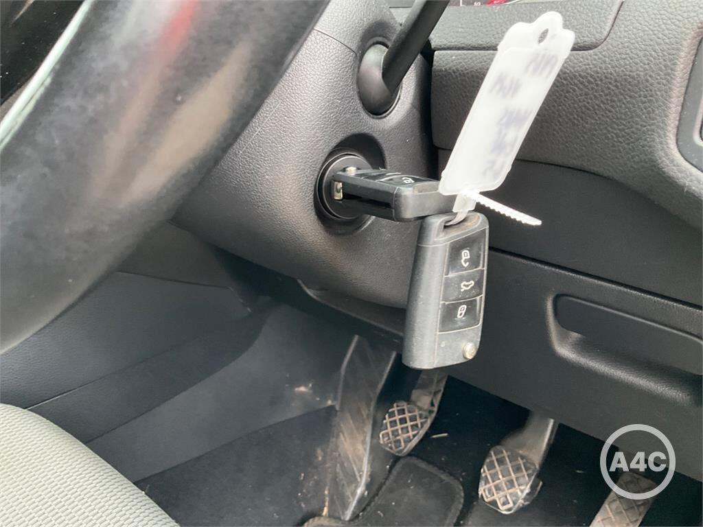 Used Volkswagen Golf for sale - 77853301: Photo 8