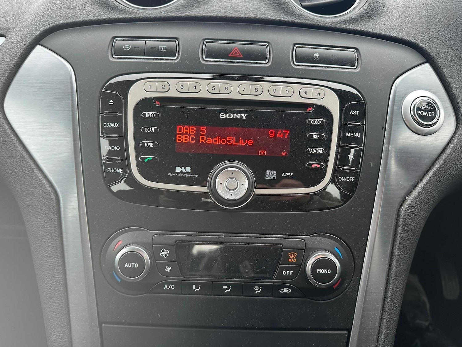 Used Ford Mondeo 2011 for sale - 77784211: Photo 11