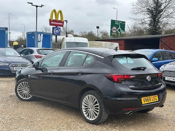 Used Vauxhall Astra 2018 for sale - 79012333: Photo